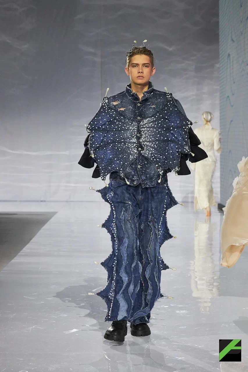 a03e370d-c20a-4bf1-becd-8475d889a6a1