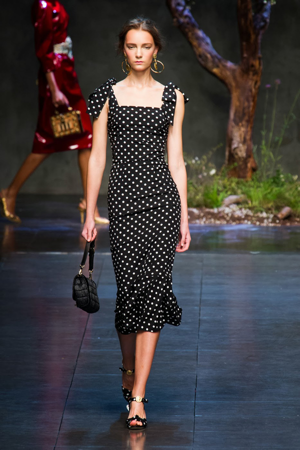 Dolce+Gabbana+Spring+2014+fzggzG1Ci1Vx.jpg Dolce+Gabbana+Spring+2014+fzggzG1Ci1Vx.jpg