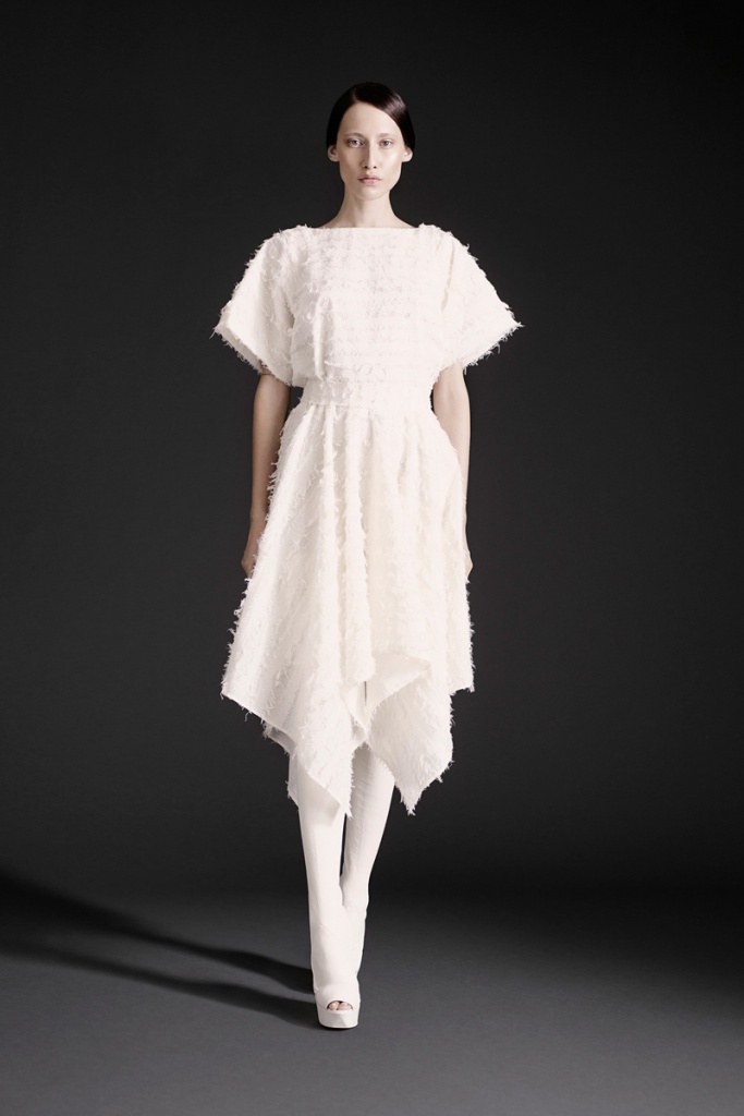 Gareth_Pugh_003_1366.jpg Gareth_Pugh_003_1366.jpg